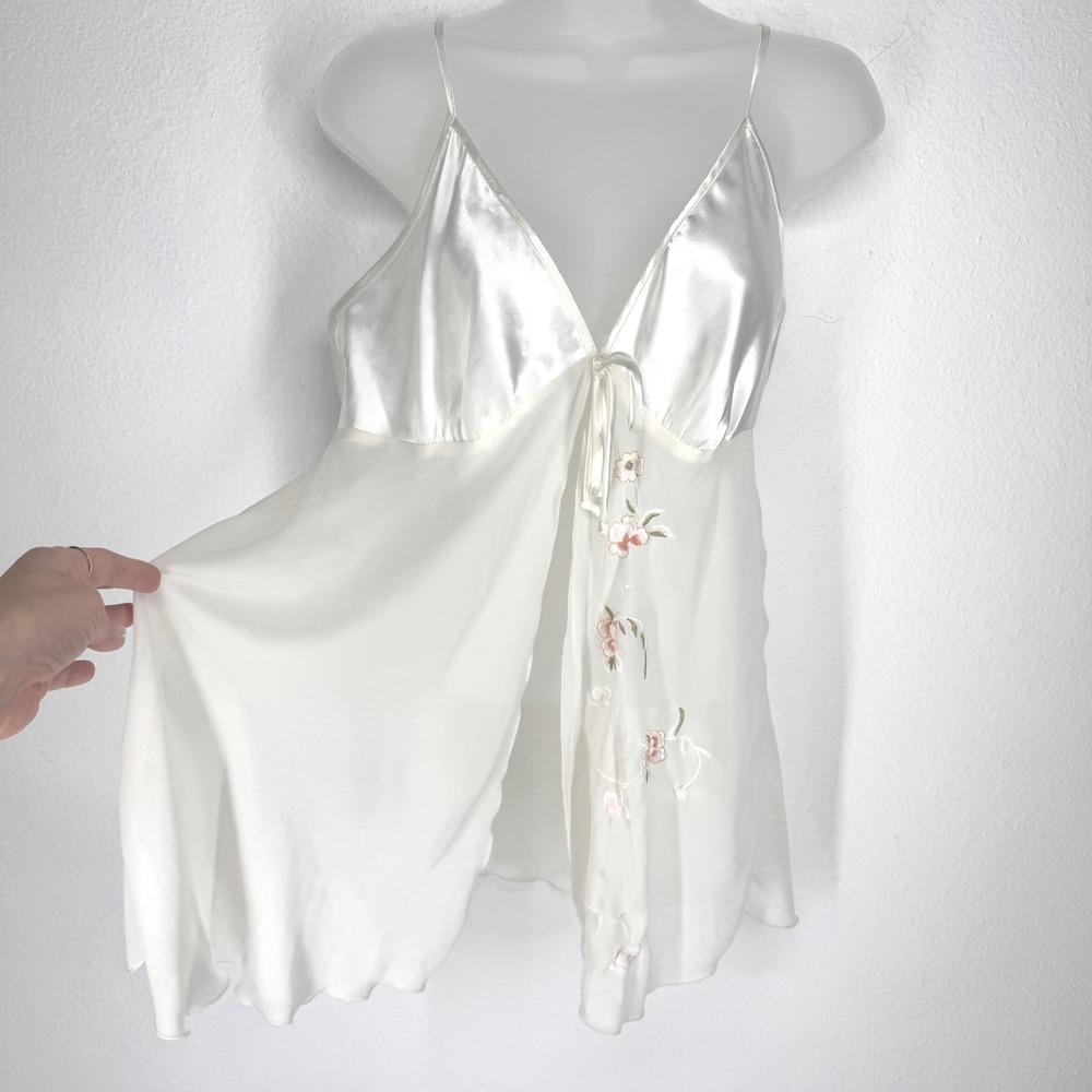 Vintage Ivory Satin Sheer Cutaway Floral Embroidered Babydoll Top Size M Fairy